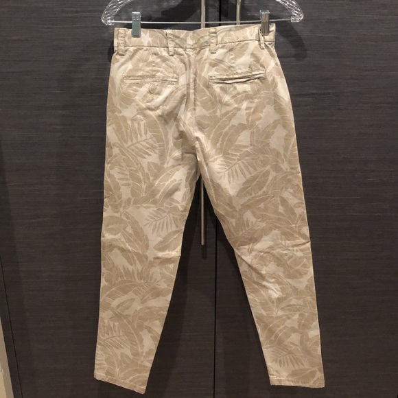 OLD NAVY FLORAL PRINT CHINOS - Picture 5 of 8